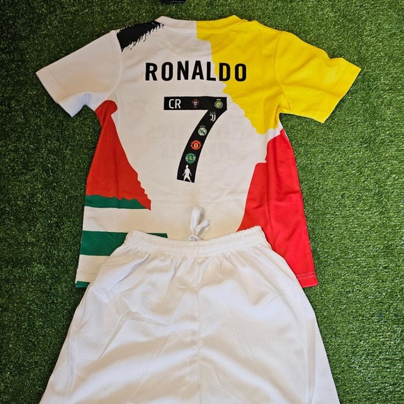 Ronaldo #7 Soccer Kit 6 Teams in 1 - Picture 2 of 4